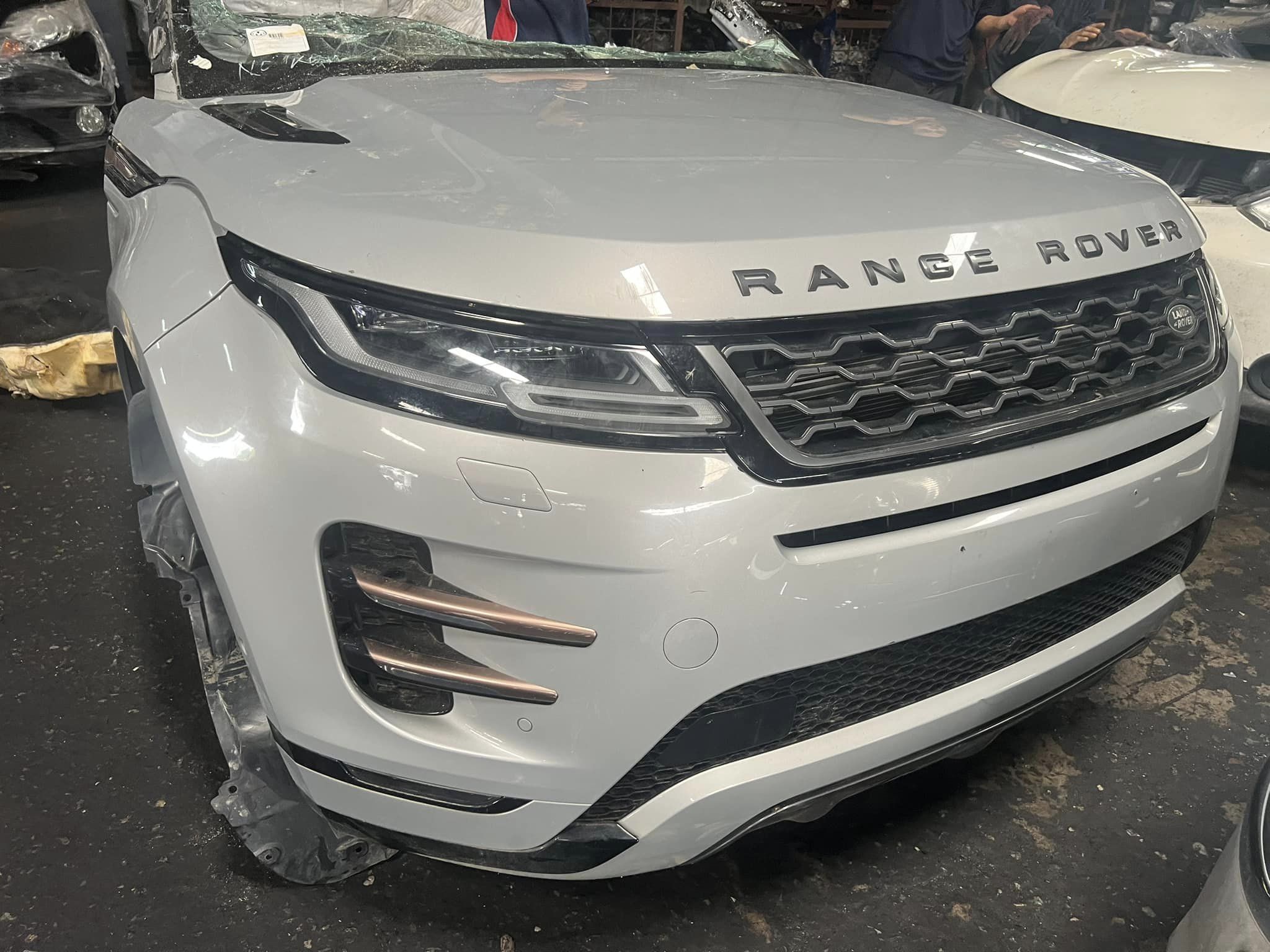 RANGE ROVER EVOQUE - Image 2