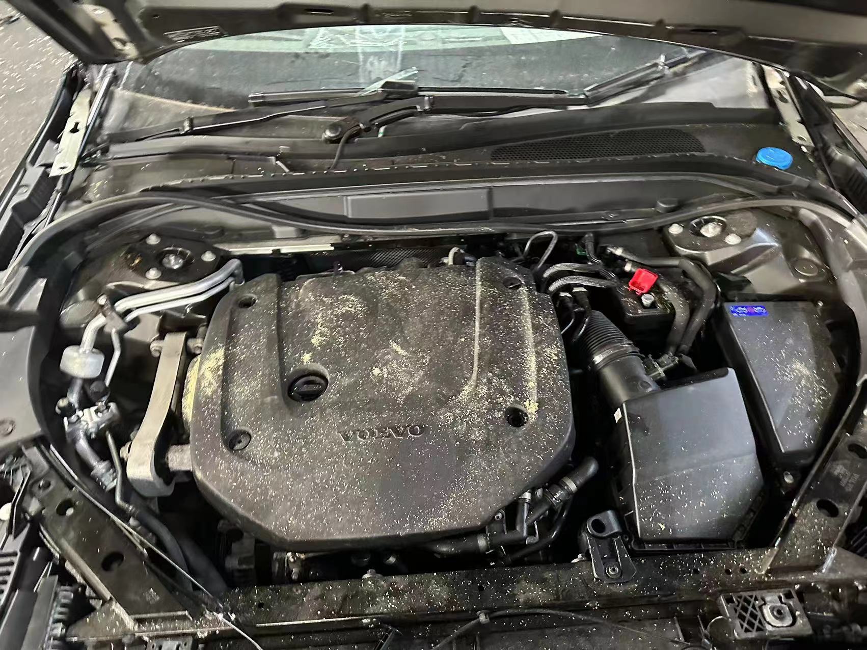 VOLVO XC60 B6 - Image 3
